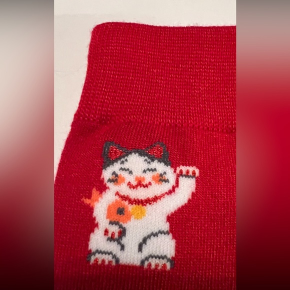 MANEKI NEKO Japan white cat socks MARC ECKO Asia happiness good luck symbol NEW - Picture 2 of 3